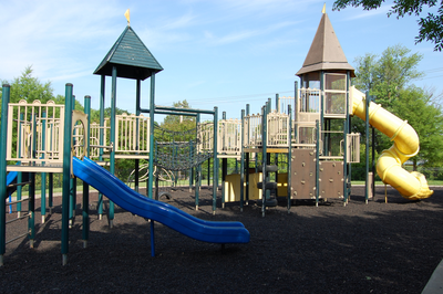 Play structure with both slides